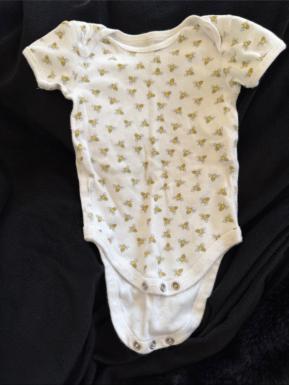 Burt’s bees Baby One-Piece Bodysuit with Yellow Bee Print